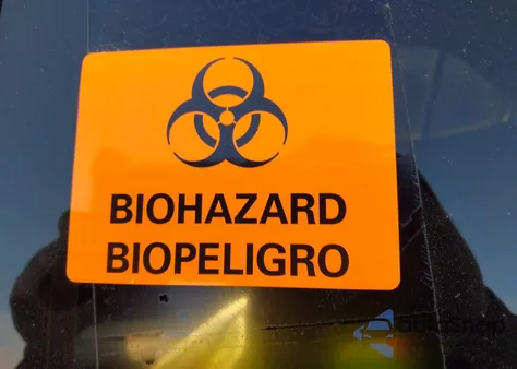 2020 Chevrolet Equinox Fwd Premier 1.5L Turbo z USA, uszkodzony, nr VIN 2GNAXNEVXL6114334